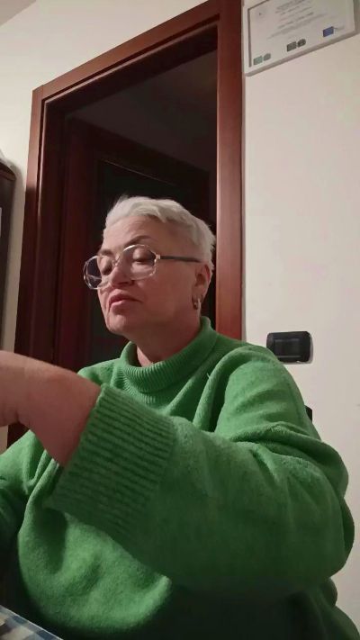 LindaL69's sex show image