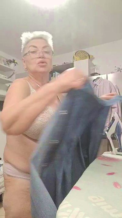 LindaL69's sex show image LindaL69's sex show image