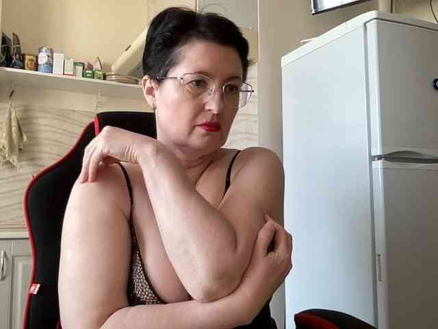 HotMilfPussy's sex show image