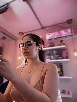 Zoe_Bae's sex show image