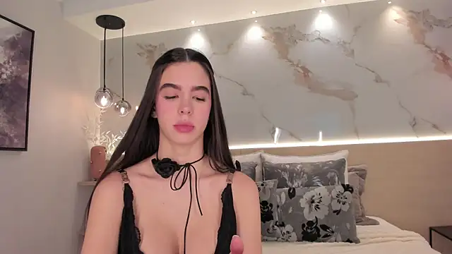 SolAvelar's sex show image