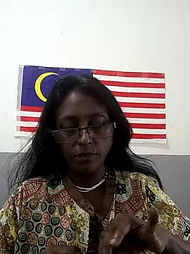 mamakarma1403's sex show image