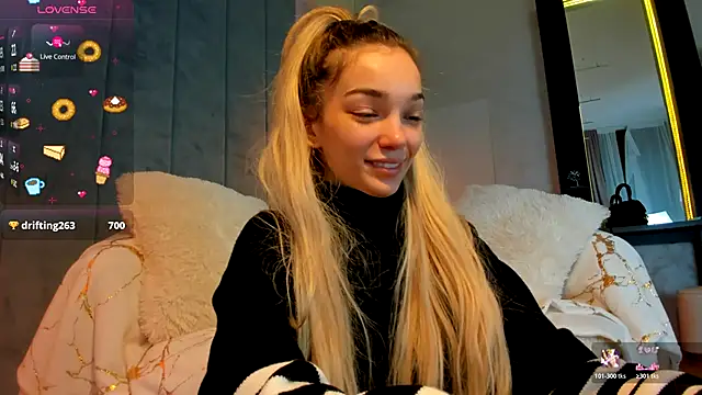 Sassy_Teen's sex show image