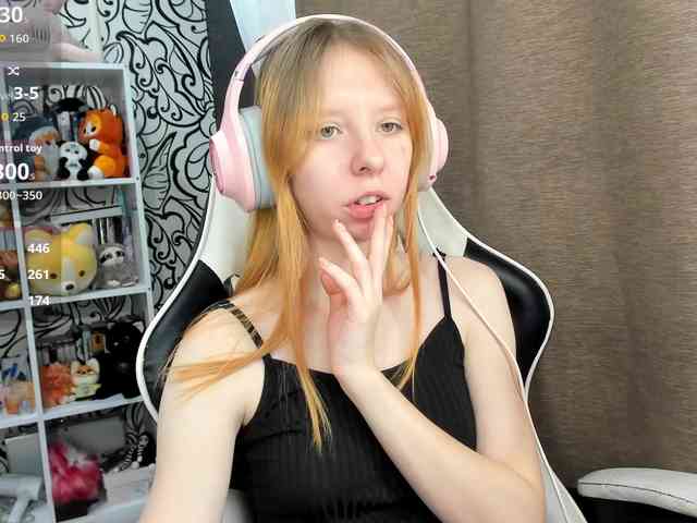 Изображение секс-шоу модели IamLoli