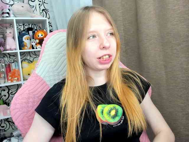 IamLoli's sex show image