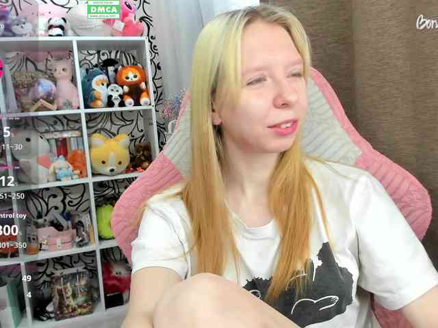 IamLoli's sex show image
