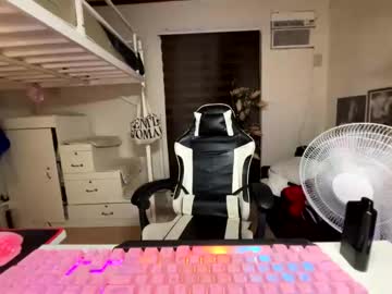 Изображение секс-шоу модели foxieeealona