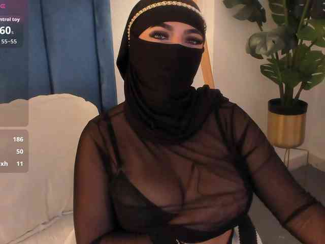 malih-'s sex show image