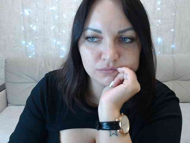 Изображение секс-шоу модели AngelinaCute Изображение секс-шоу модели AngelinaCute