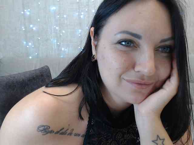 AngelinaCute's sex show image