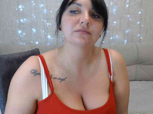 Изображение секс-шоу модели AngelinaCute Изображение секс-шоу модели AngelinaCute