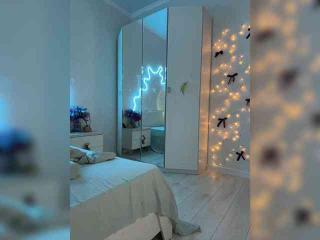 LunaLu13's sex show image