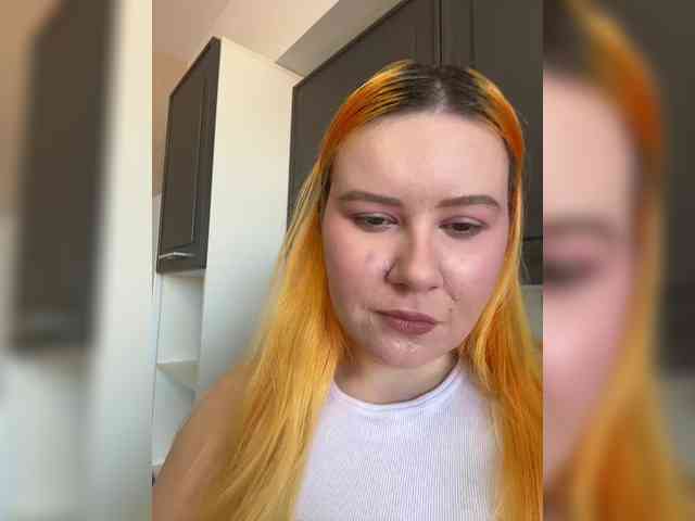 LunaLu13's sex show image