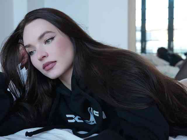 Sexshow-Bild von Merrimarina Sexshow-Bild von Merrimarina