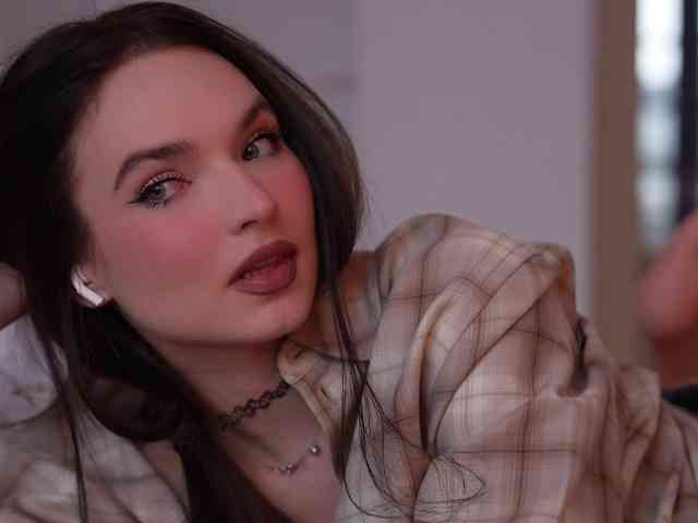 Merrimarina's sex show image