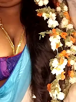 Изображение секс-шоу модели Divyahoty