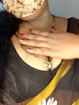 Изображение секс-шоу модели Divyahoty