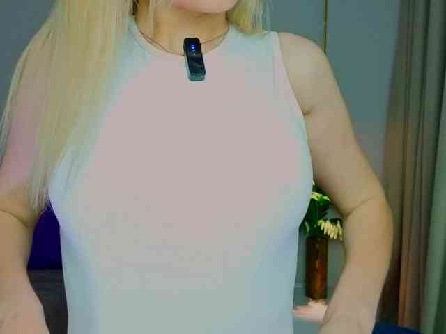 LegallyBlondea's sex show image