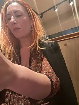 PervyxMilfxx's sex show image