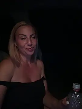 Sexshow-Bild von PervyxMilfxx