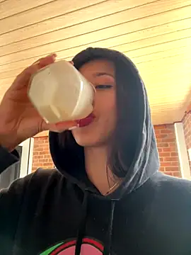 Изображение секс-шоу модели adila_anich