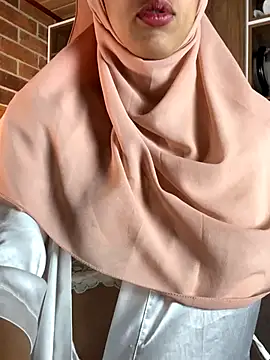 Изображение секс-шоу модели adila_anich