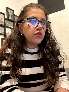 Изображение секс-шоу модели MirandaLatinaLovely