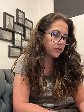 Изображение секс-шоу модели MirandaLatinaLovely