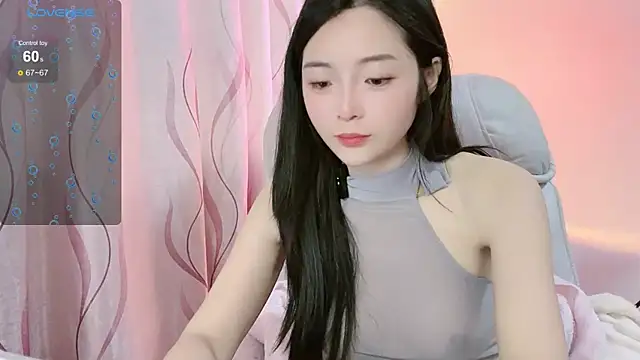 Ya-Ya-'s sex show image