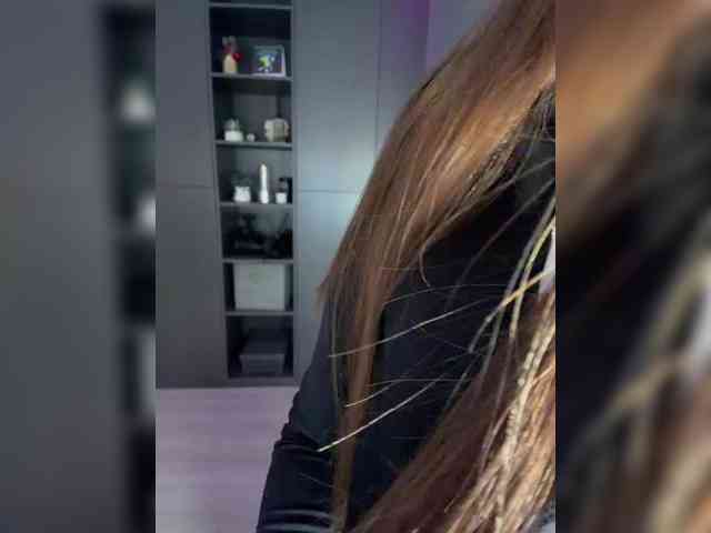 BloomJuliette's sex show image