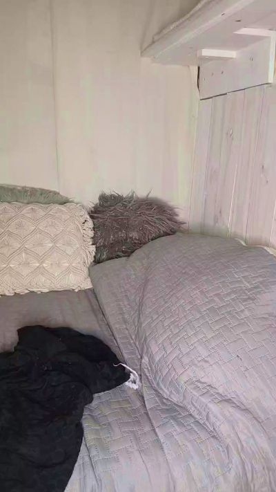 charlotte_milf3's sex show image