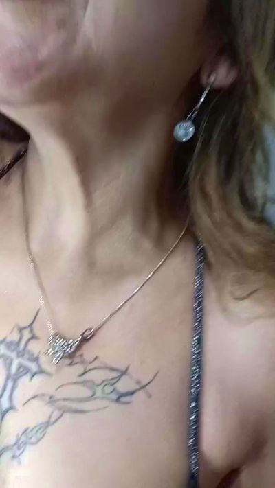 charlotte_milf3's sex show image