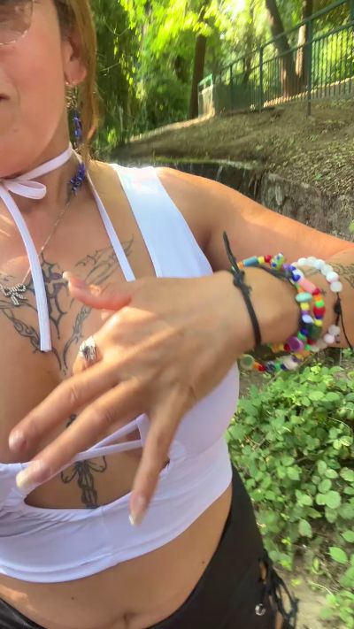 Изображение секс-шоу модели charlotte_milf3