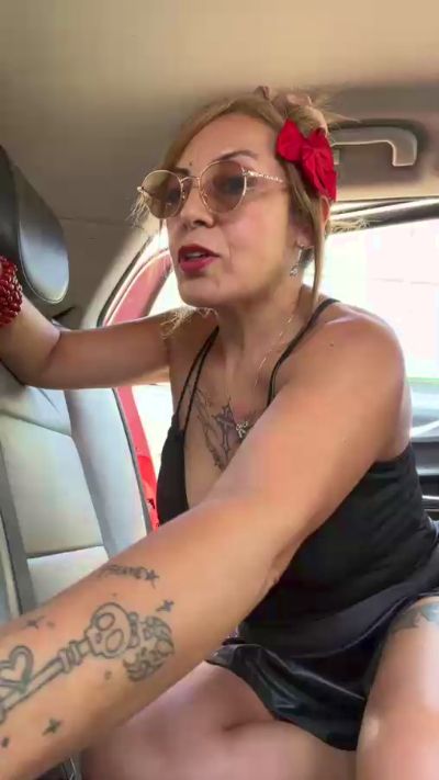 Изображение секс-шоу модели charlotte_milf3