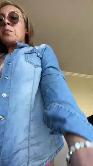 Изображение секс-шоу модели charlotte_milf3