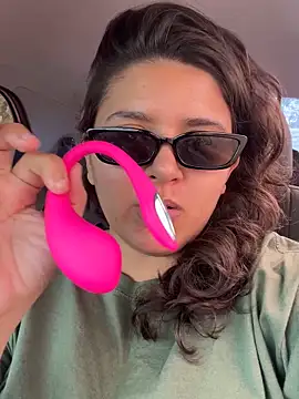 midsize_94's sex show image