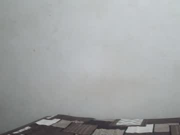 the_right_girl's sex show image