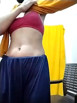 Sexshow-Bild von Cute-Naavya