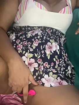 Tara_girl01's sex show image