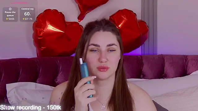 Изображение секс-шоу модели KiraBarlows