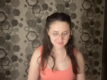 Изображение секс-шоу модели almostinnocent_