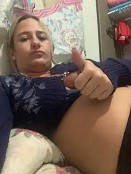 lolitaloira2's sex show image