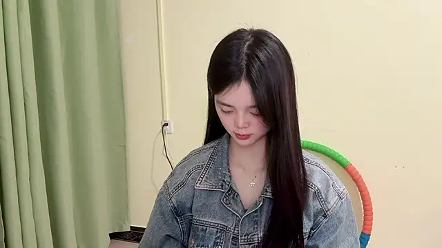 Nicole-13's sex show image