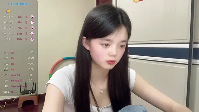 Nicole-13's sex show image