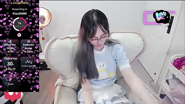 Изображение секс-шоу модели baby-yaya20