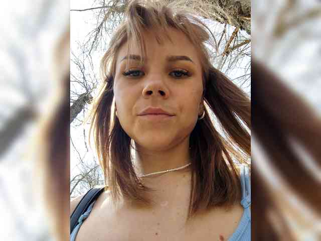 MiamiMur's sex show image