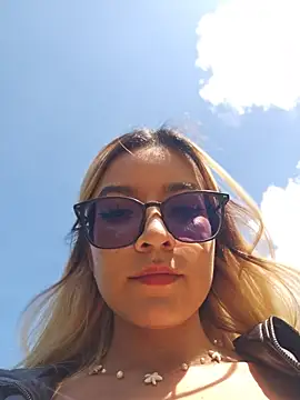 Pretty_roxxyy's sex show image