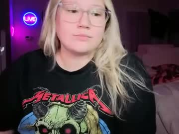 piggyrose's sex show image