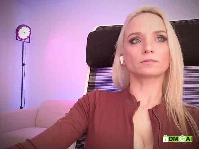 purple-love's sex show image