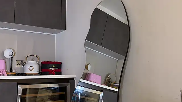 ArabicBarbie's sex show image